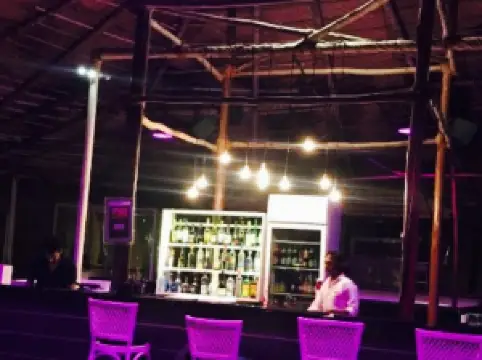 Pause @ Malts & Wine