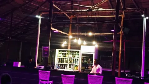 Pause @ Malts & Wine in Baga