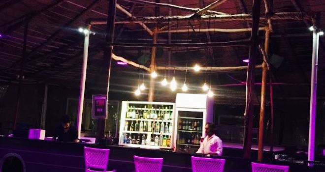 Pause @ Malts & Wine