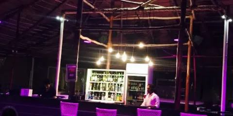 Pause @ Malts & Wine