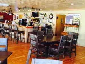 Lu's Main Street Cafe