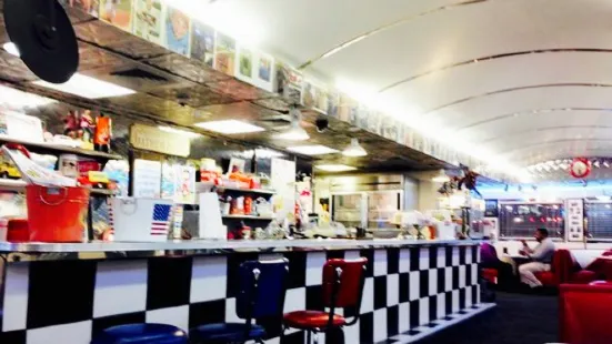 Wayne's Family Diner