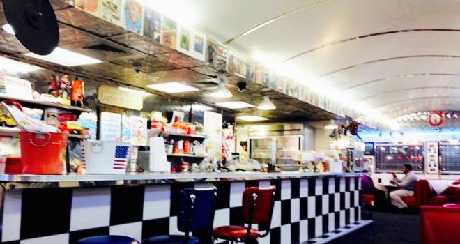 Wayne's Family Diner