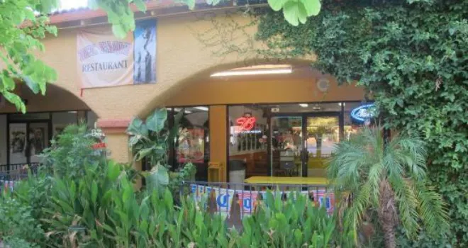 El Yaqui Restaurant