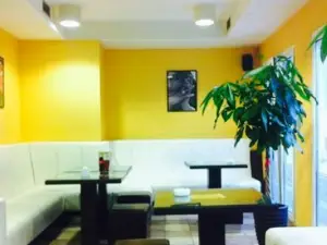 Zuta kuca Tuzla