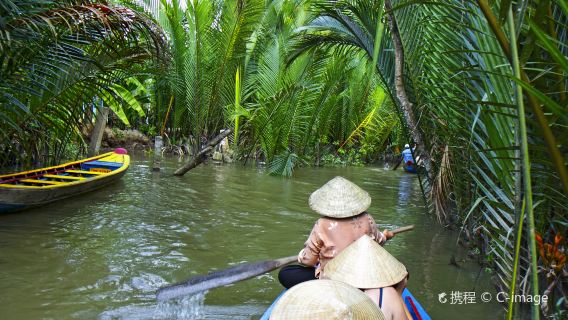 Lotus Era/ Mekong River cruise tour Visiting My Tho's classic spots Pizza 4P's dinner plan available