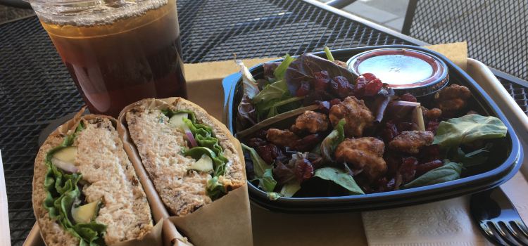 MAX'S DELI & CATERING