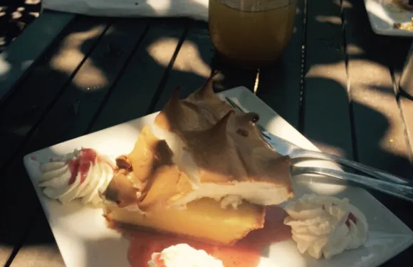 Sal's Ballyhoo's Historic Seafood Grille