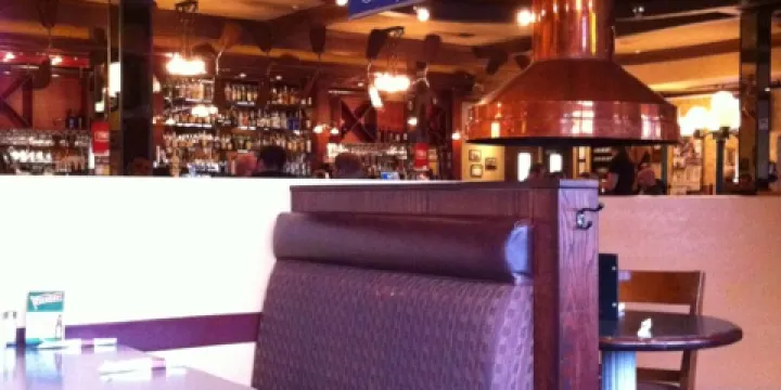 Alpenhorn Bistro & Bar