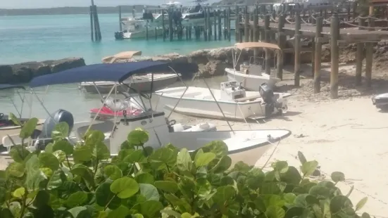 Staniel Cay Yacht Club Restaurant