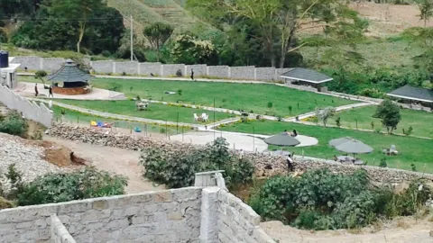 Palmer's Gardens in นาร็อค