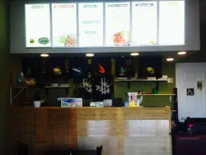 Kami Teriyaki & Sushi