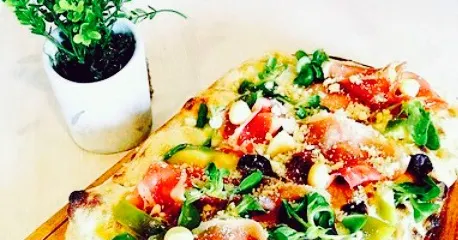 La Pinsa Osteria Pinseria