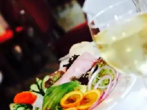 Alexanders Restaurant