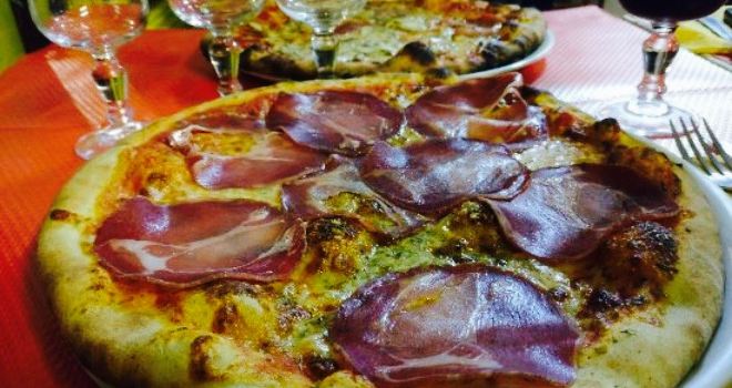 La Pizzeria