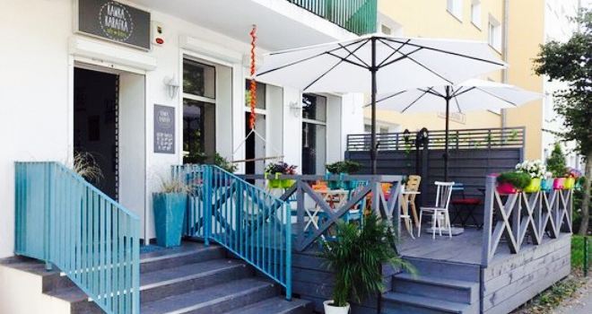 Kawka, karafka. Cafe & Bistro.