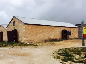 Mt Dutton Bay Woolshed Cafe