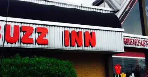 Buzz Inn Steakhouse in Everett
