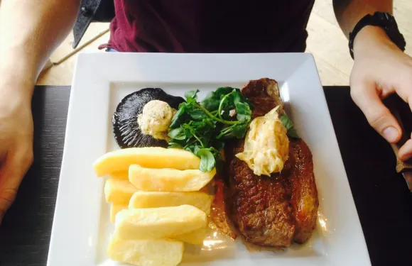 The Lakes Restaurant