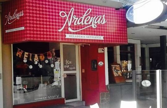 Ardenas Heladería Artesanal
