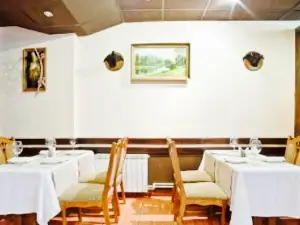 Club-cafe 'Lisia Nora'