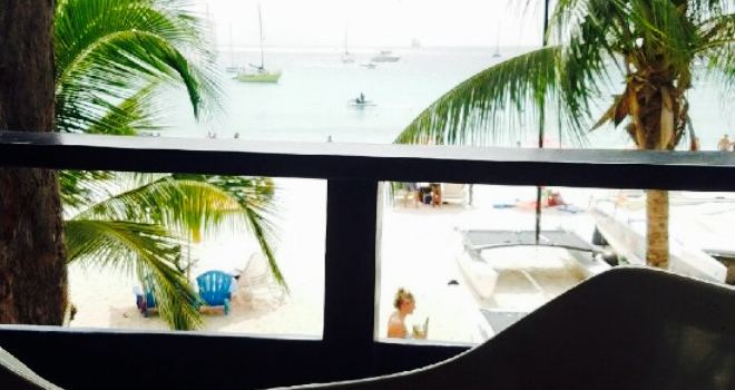 Dipper's Beach Bar