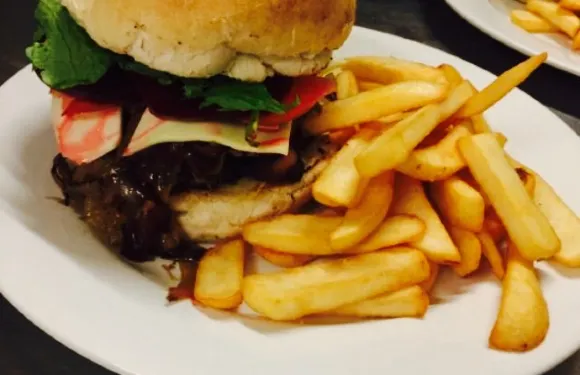 Wardeez cafe and bistro