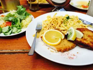 Bootshaus, Bier.Garten.Lokal