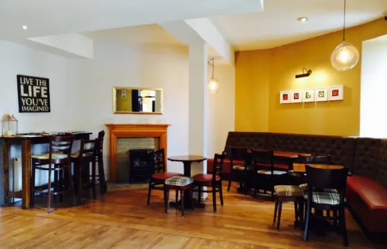 The Square Bar & Kitchen