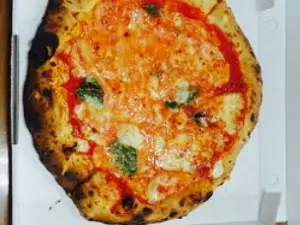 Mari e Monti Di Grezzo Gennaro