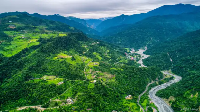 Hotels near Jhihben National Forest Recreation Area