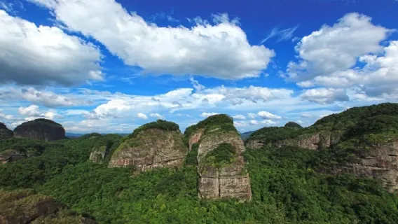 玩水避暑