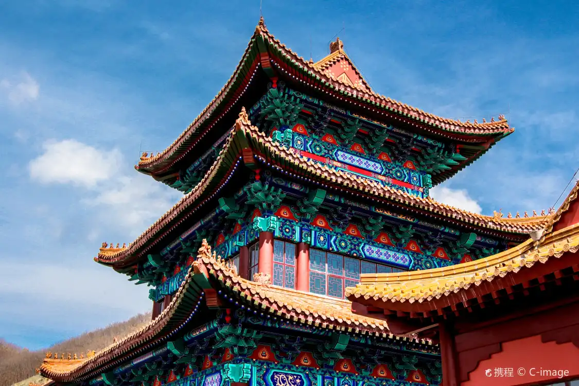 Hotels near Zhengjue Temple