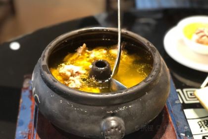 福照楼汽锅鸡饭店(龙腾店)