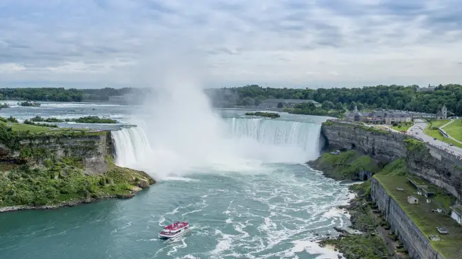3_Niagara City Cruises