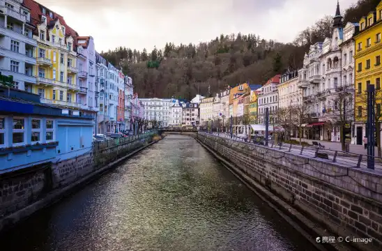 卡羅維發利酒店