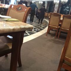 Jin Yuan Hotel Revolving Restaurant User Photo