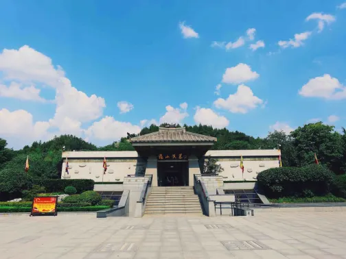 龜山漢墓