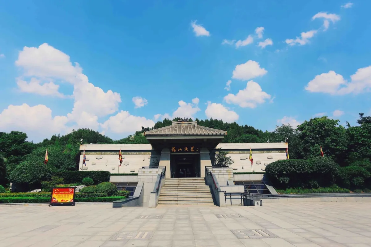 Guishan Han Tomb