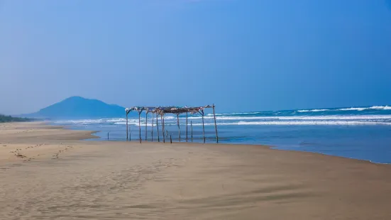 靈姑海灘