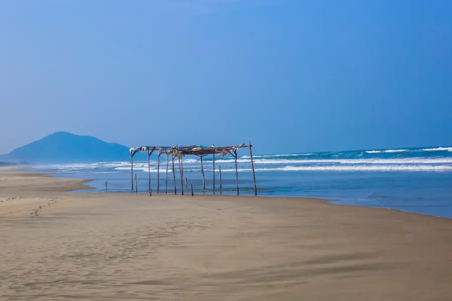 靈姑海灘