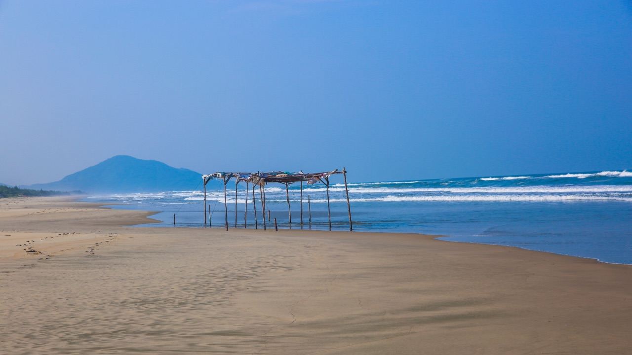Lang Co Beach