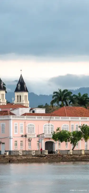 聖多美和普林西比聖多美設有泳池的酒店