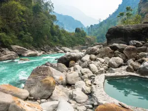 진팡 삼림 온천 리조트