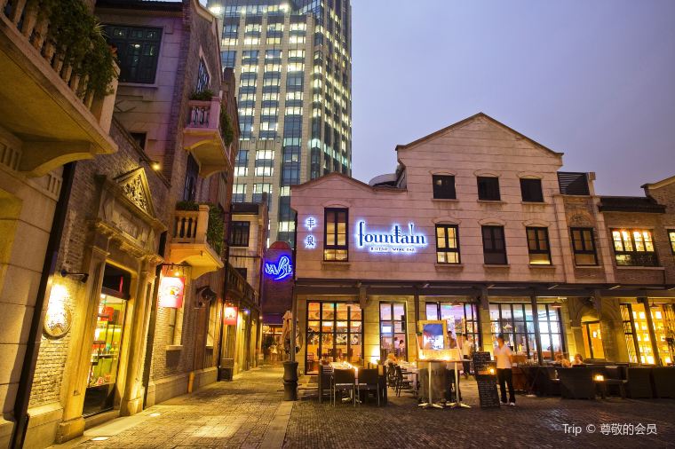 Xintiandi & Huaihai Road: Stylish Clubs & Upscale Lounges