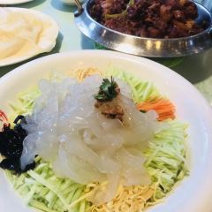 RONGPENGFENGWEIHUBING User Photo