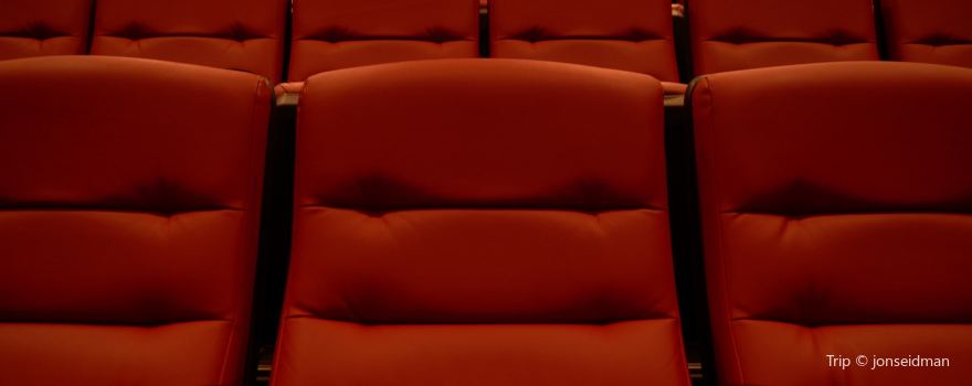 Barnstorm Theater