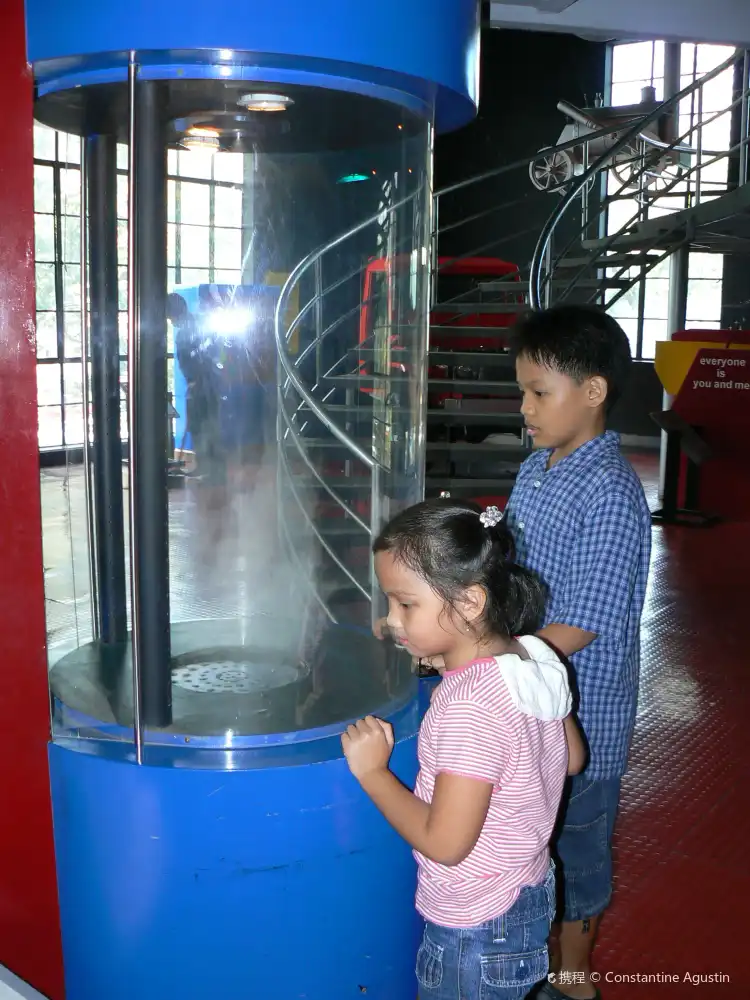 Hotels near Museo Pambata