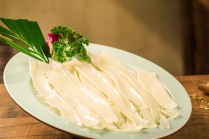 潮辣矿泉水火锅(百代银座店)