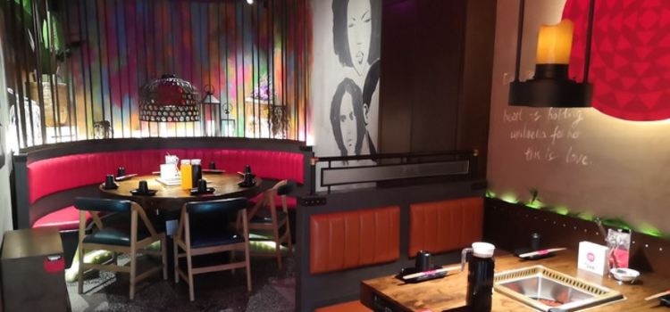 九鼎轩脆毛肚火锅(句容吾悦广场店)